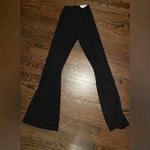 Offline by Aerie Real Me High Waisted Crossover Flare Legging in Black